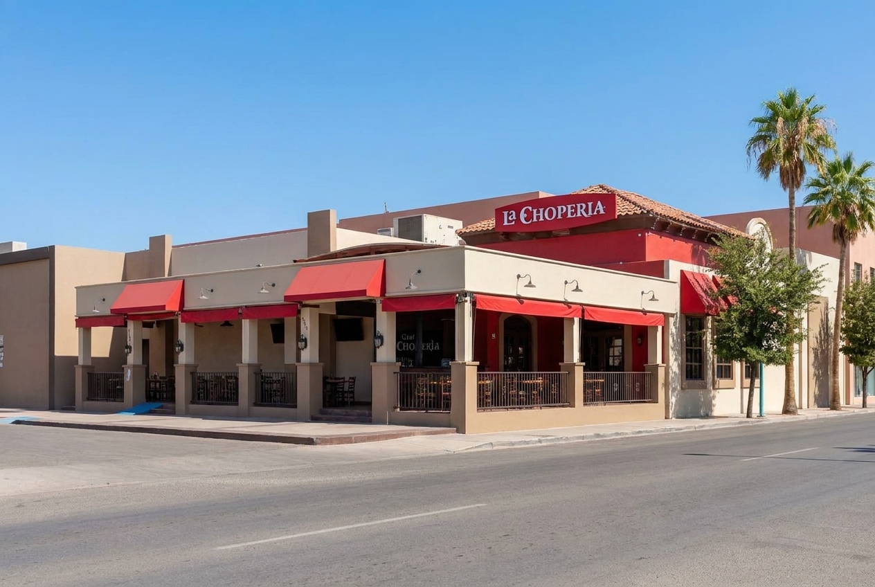 La Chopería Mexicali - bar de cerveza de barril con toldos rojos en el Centro Cívico